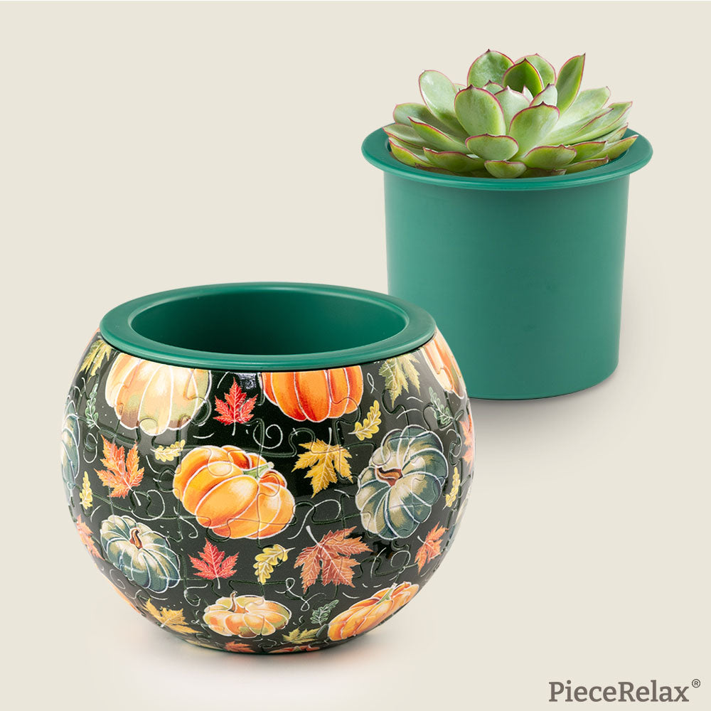 Adorned with an array of pumpkins and autumn leaves, this charming plant pot is the perfect way to bring the fall spirit into your home. Celebrate the cozy charm of pumpkin season with the PieceRelax Puzzle Planter.