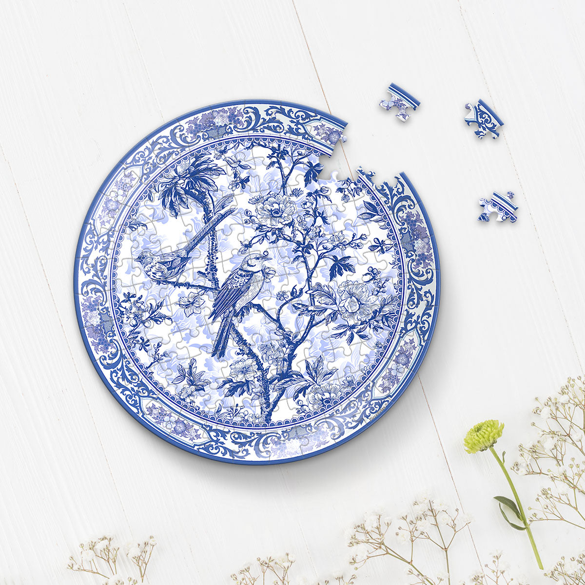 A masterpiece on your plate! Like a beautiful, translucent porcelain, adorned with classical ink paintings of flowers and birds. Such a special encounter! You’ll Always Get There with PieceRelax.