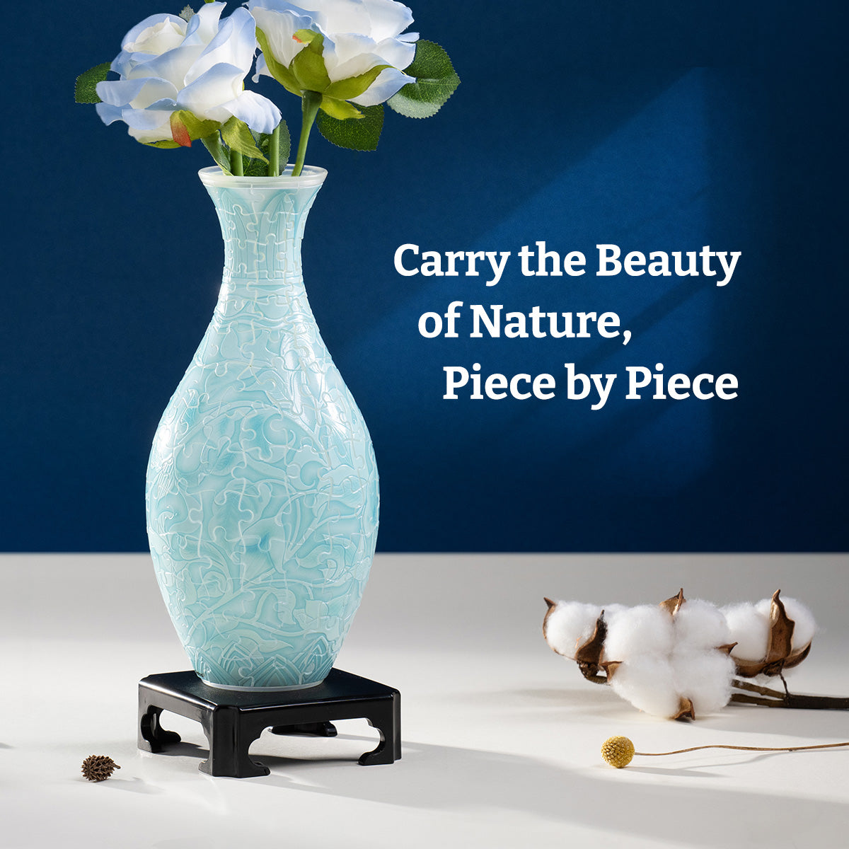 PieceRelax | Puzzle Vase - Experience the serene beauty of winter. This puzzle vase captures the crisp elegance of the season with its intricate patterns and cool, calming hues. A refined decoration that brings peaceful charm to any space. With PieceRelax, you’ll always get there.
