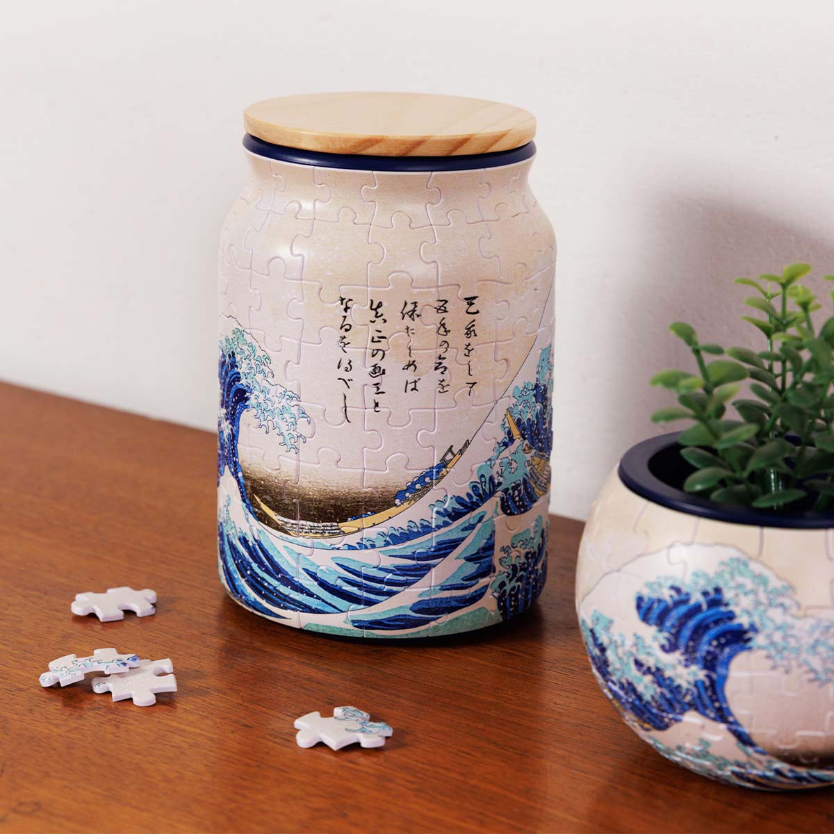 A seamless fusion of past and present. Recreate the iconic 'Great Wave' through a modern 3D puzzle that transforms classic art into a stunning dimensional masterpiece.