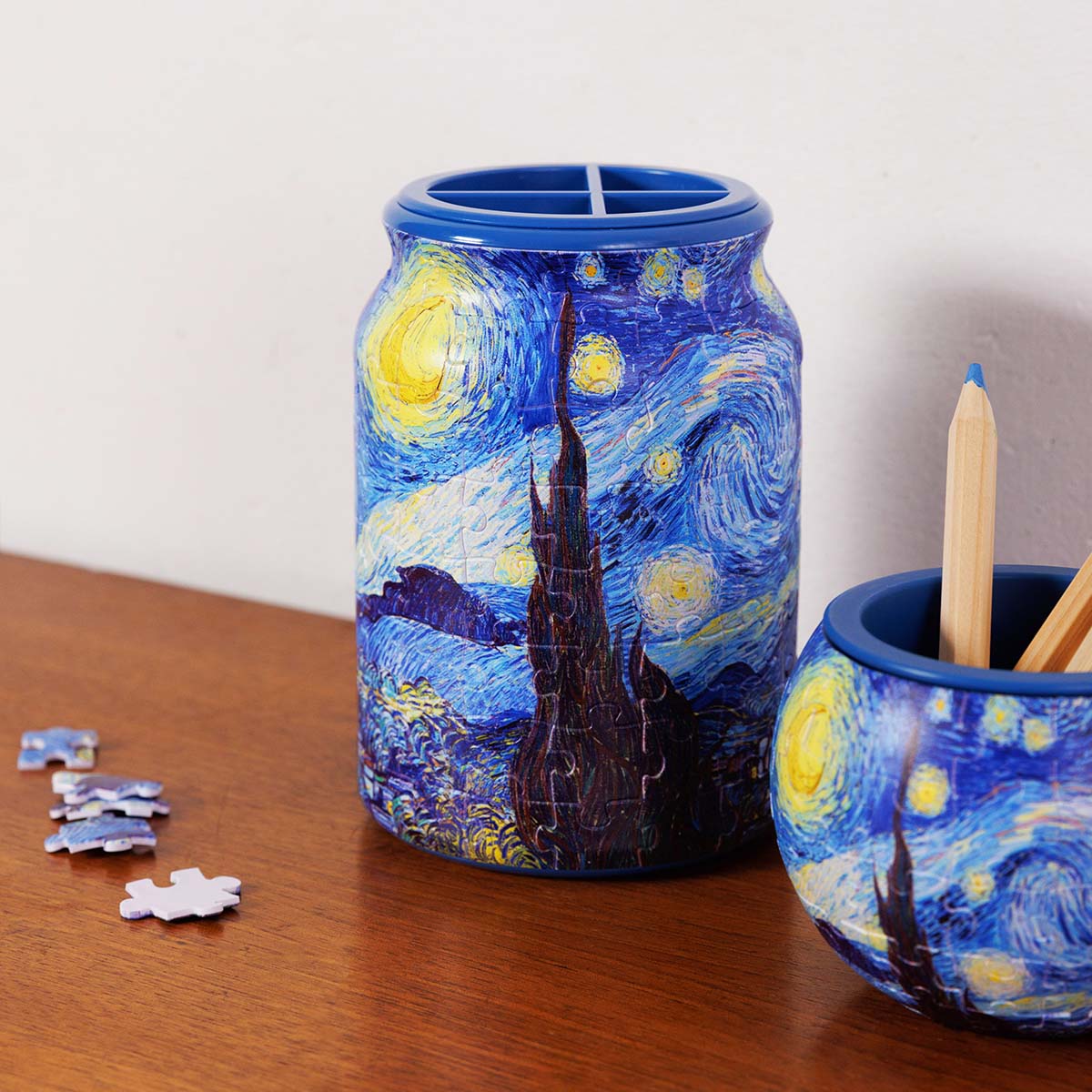 Experience 'The Starry Night' in a whole new dimension. Van Gogh’s swirling masterpiece transforms into a stunning 3D puzzle jar, bringing timeless art and interactive craftsmanship into your hands.