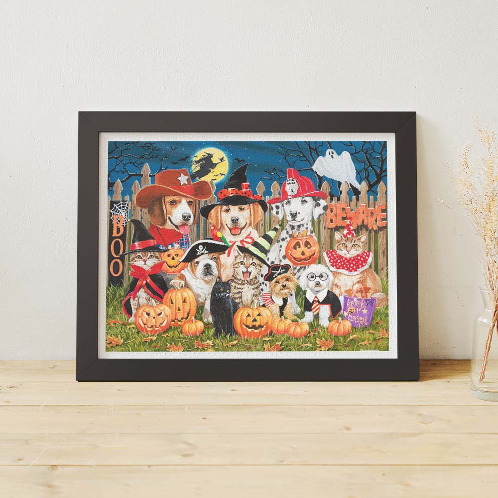 PieceRelax | 1200 piece puzzle. Featuring adorable pets in festive costumes, this PieceRelax puzzle promises fun and joy.