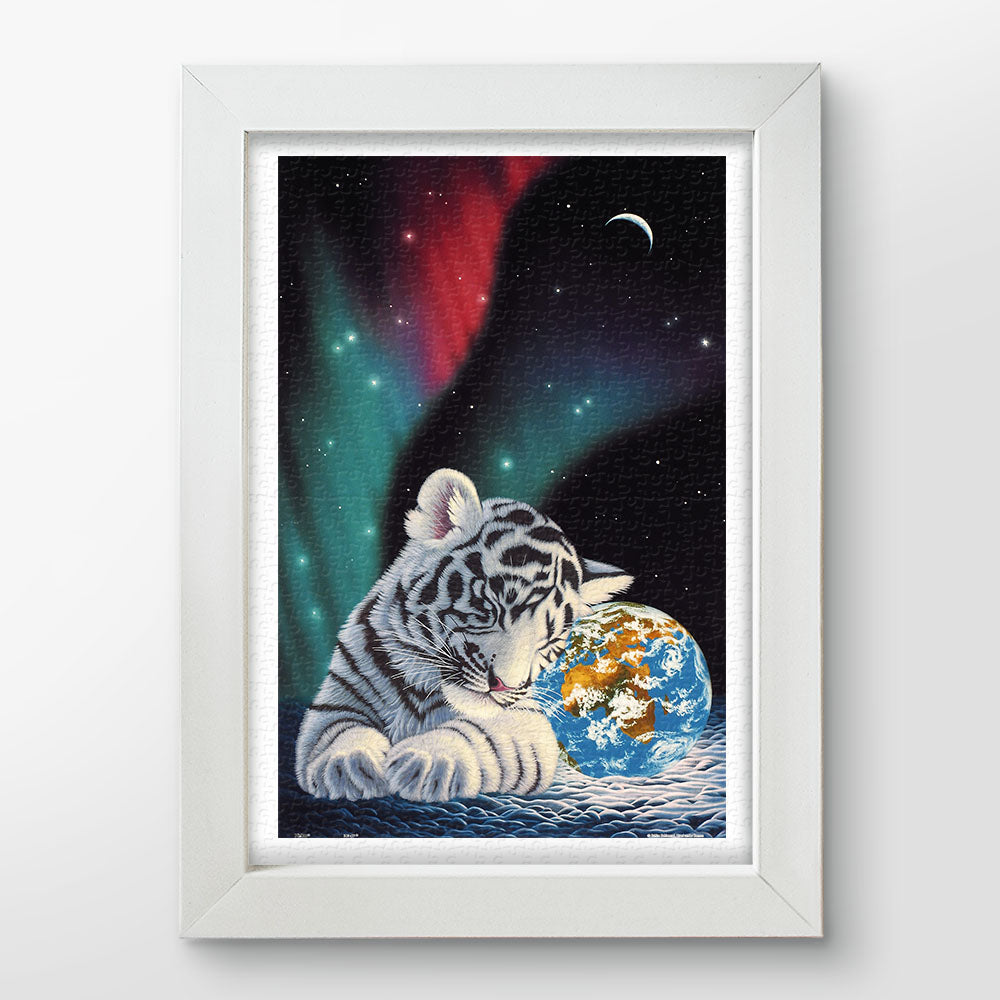 This enchanting 600-piece puzzle showcases a serene snow leopard cub cuddling the Earth, under the magical glow of the Northern Lights. Piece by piece, let the beauty of our world unfold. With PieceRelax, you’ll always get there.