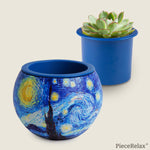 Experience 'The Starry Night' in a whole new dimension. Van Gogh’s swirling masterpiece transforms into a stunning 3D puzzle planter.