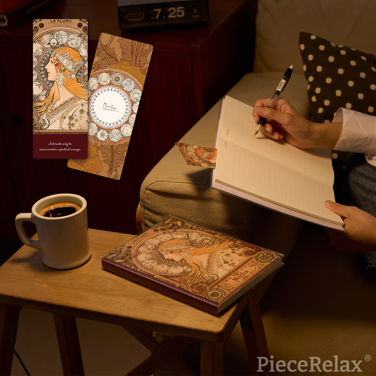 PieceRelax Puzzle Journal blend timeless art with modern design. Transparent cut-outs let you add a personal touch with photos or mementos. Each notebook is a canvas for your unique story.