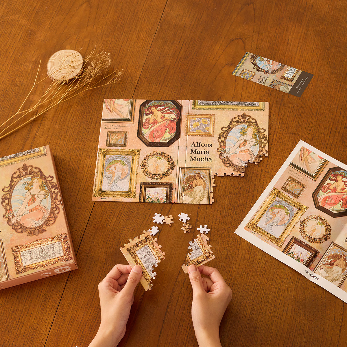 PieceRelax Puzzle Journal blend timeless art with modern design. Transparent cut-outs let you add a personal touch with photos or mementos. Each notebook is a canvas for your unique story.