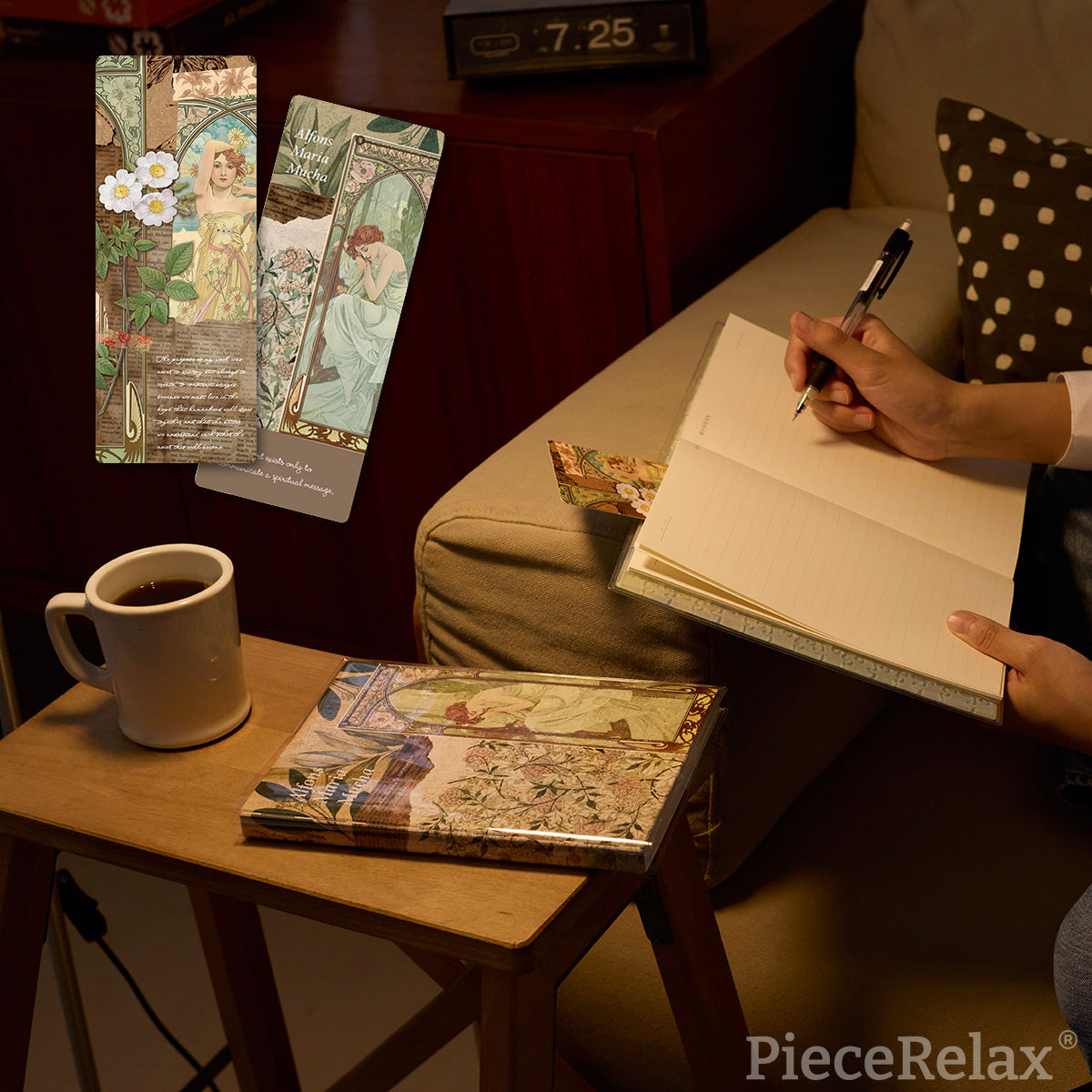 PieceRelax Puzzle Journal blend timeless art with modern design. Transparent cut-outs let you add a personal touch with photos or mementos. Each notebook is a canvas for your unique story.